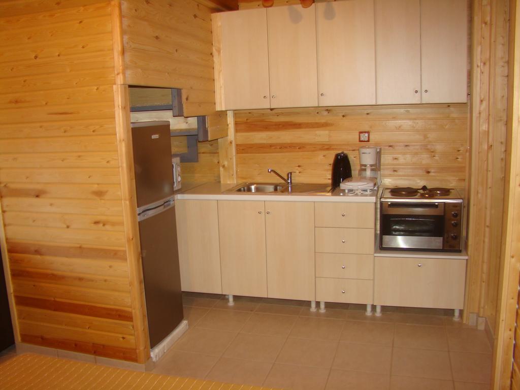 Zeus-Village Οικισμός Φινλανδικών Chalet Με Πισίνες & Γυμναστήριο Molos  Bagian luar foto